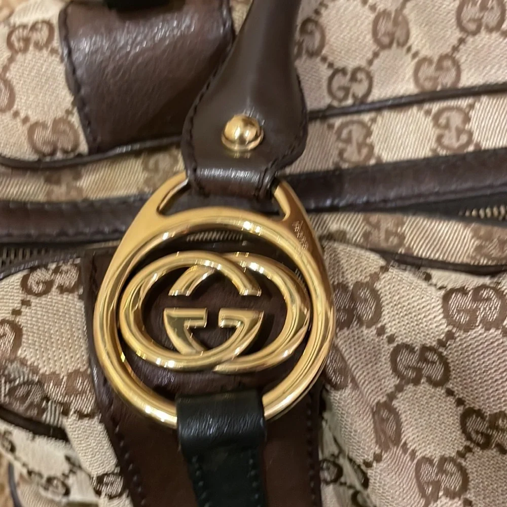 Gucci GG canvas Boston bag with brown and black leather and gold hardware. - Picture 10 of 10
